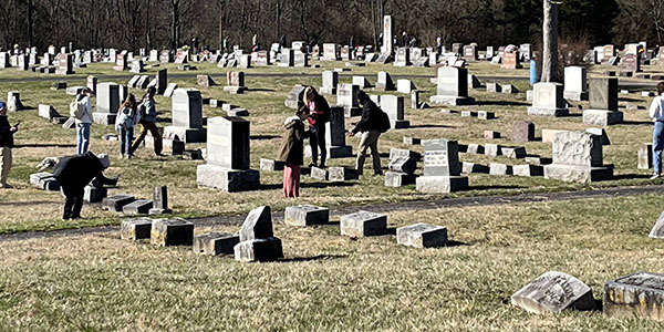 Miami University students work to map Oxford Cemetery