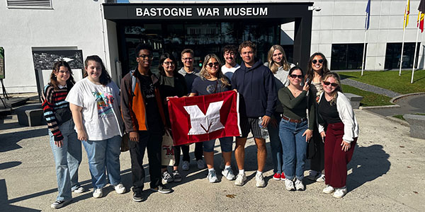 Miami University students outside the Bastogne War Museum