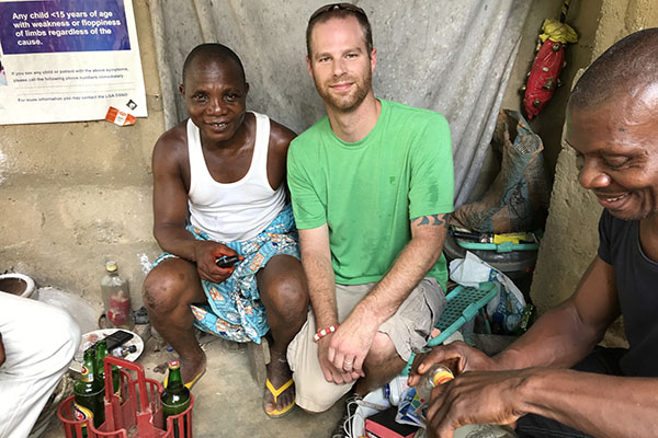 Jordan Fenton working with herbalist Chief Asuqua Effiong Effanga in Akpabuyo, Nigeria, 2018.